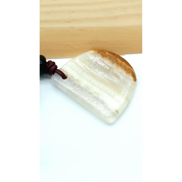 Mexican Onyx Worry Stone Necklace Natural Crystal Pendant - Picture 2 of 5